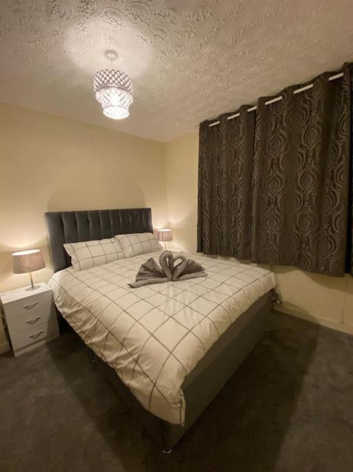 3 Bedroom Home-אינברקייטינג מראה חיצוני תמונה