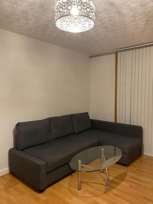 3 Bedroom Home-אינברקייטינג מראה חיצוני תמונה
